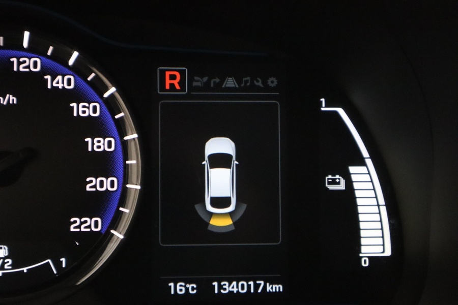 Hyundai IONIQ hybrid vaihtoauto