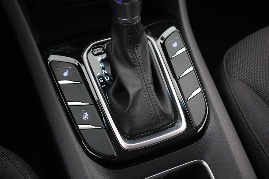 Hyundai IONIQ hybrid vaihtoauto