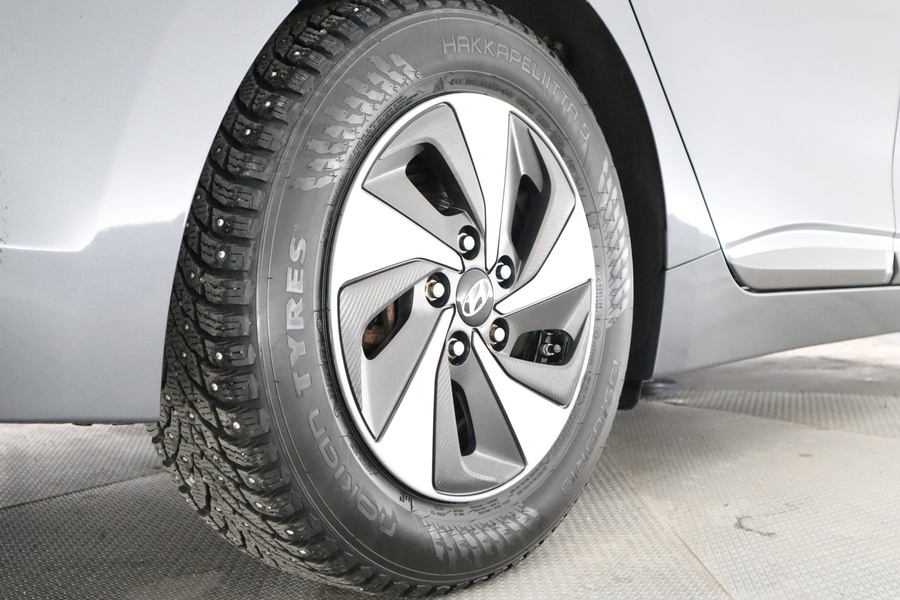 Hyundai IONIQ hybrid vaihtoauto