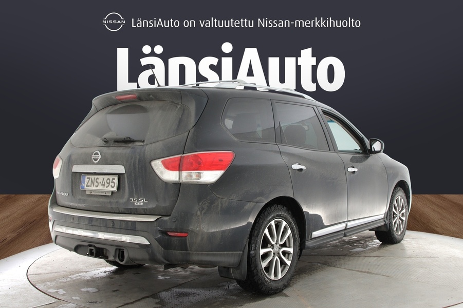 Nissan Pathfinder vaihtoauto