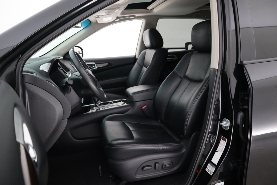 Nissan Pathfinder vaihtoauto