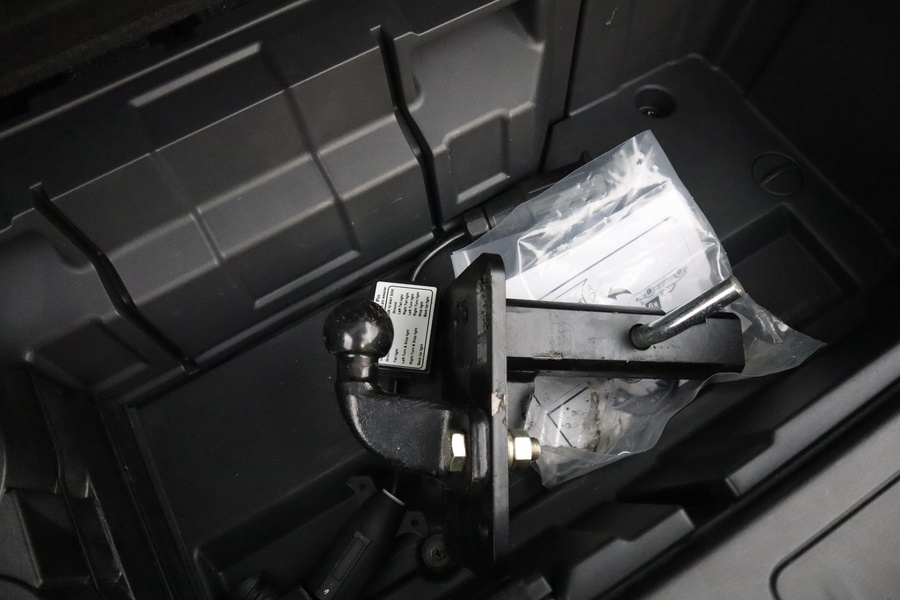 Nissan Pathfinder vaihtoauto