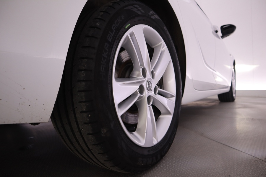 Opel Insignia vaihtoauto