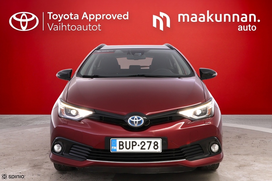 Toyota Auris vaihtoauto