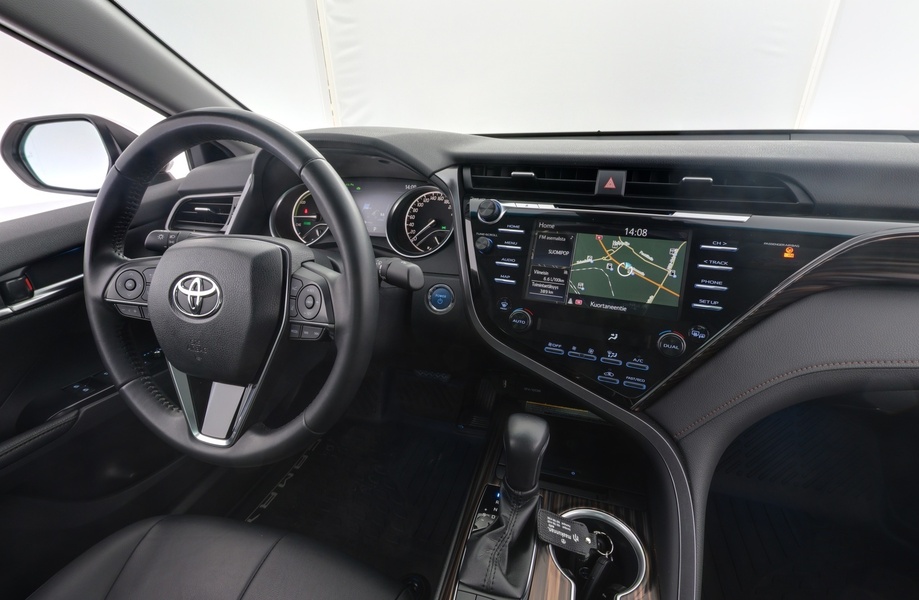 Toyota Camry vaihtoauto