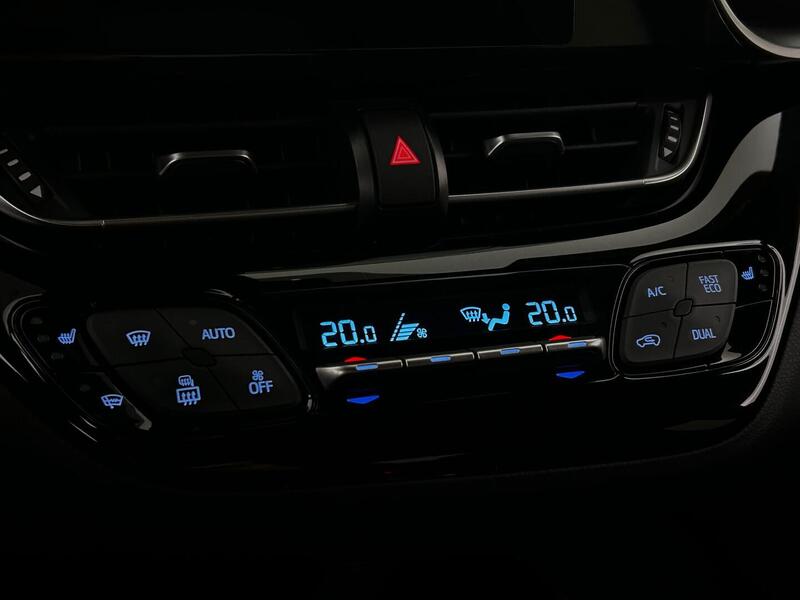 Toyota C-HR vaihtoauto