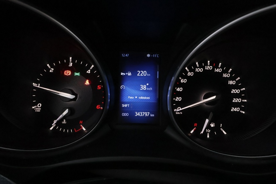 Toyota Avensis vaihtoauto