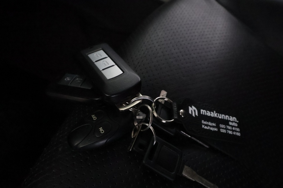 Mitsubishi L200 vaihtoauto