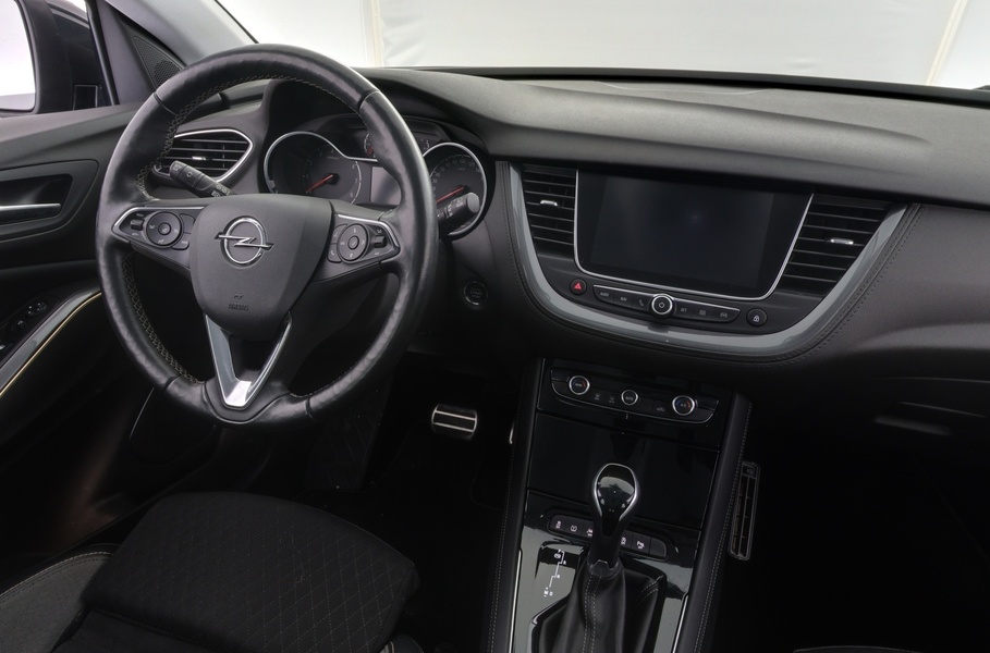 Opel Grandland X vaihtoauto