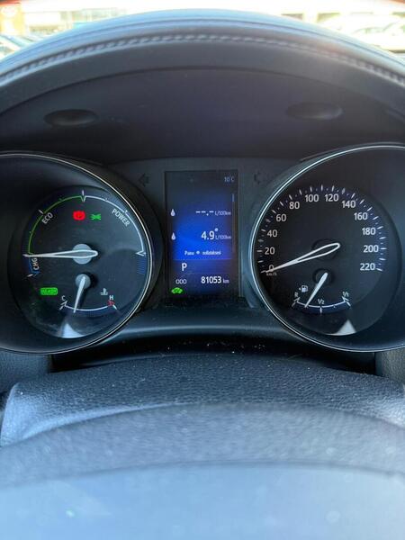 Toyota C-HR vaihtoauto