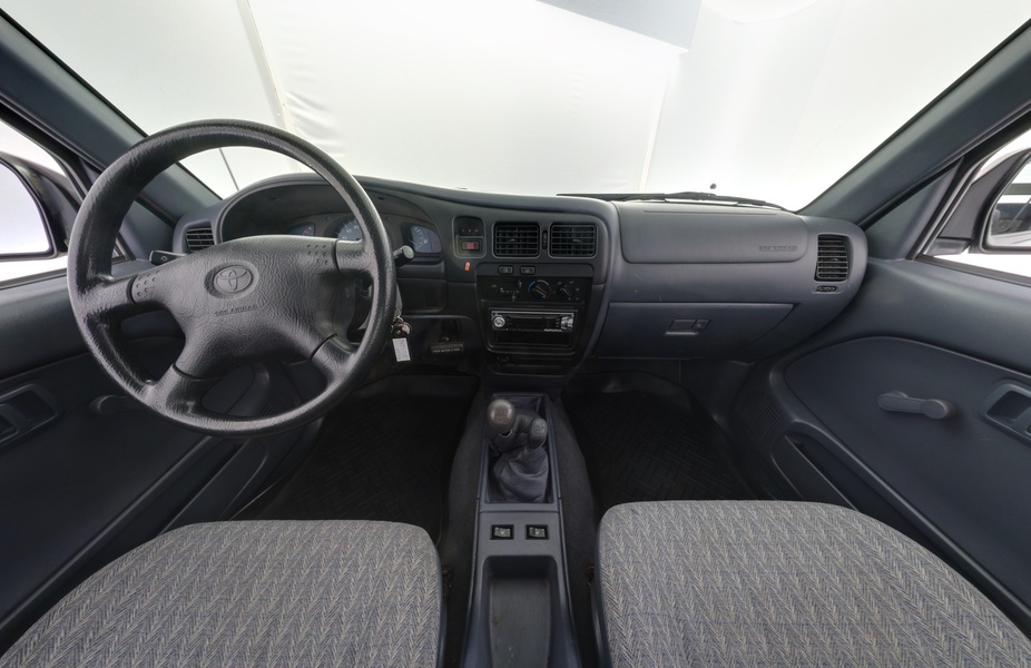 Toyota Hilux vaihtoauto