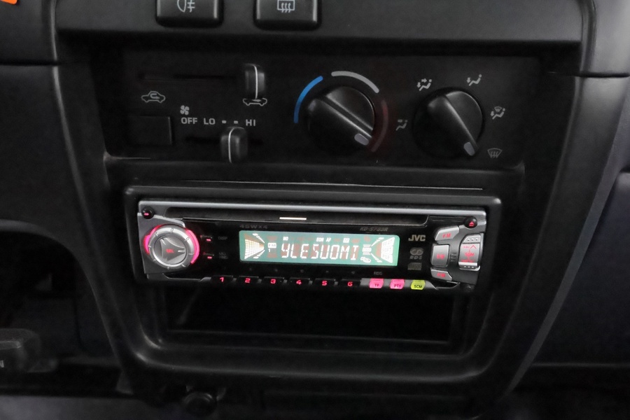 Toyota Hilux vaihtoauto