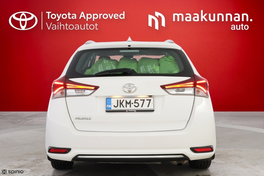 Toyota Auris vaihtoauto