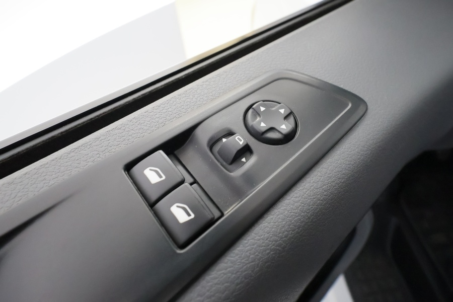 Opel Vivaro vaihtoauto