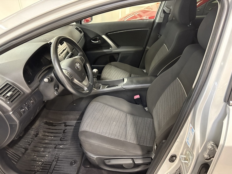 Toyota Avensis vaihtoauto