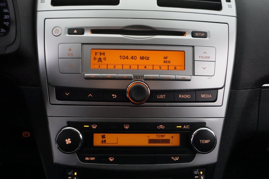 Toyota Avensis vaihtoauto