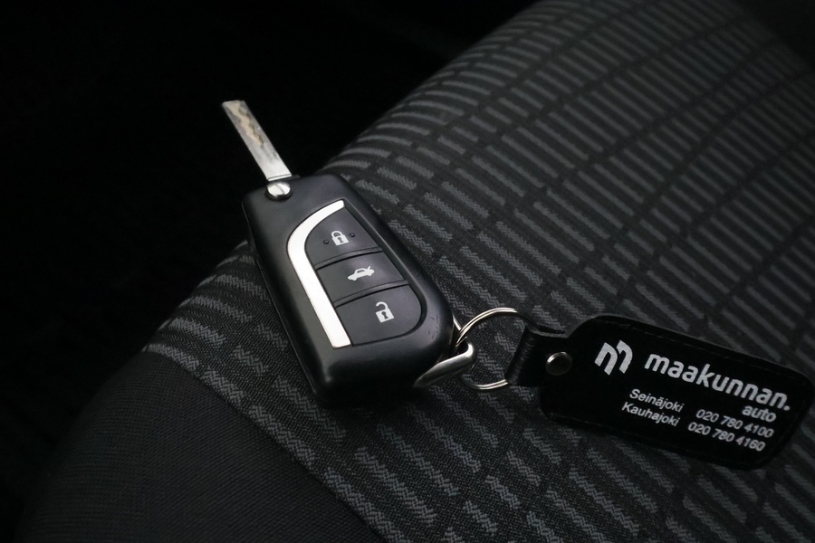 Toyota Avensis vaihtoauto