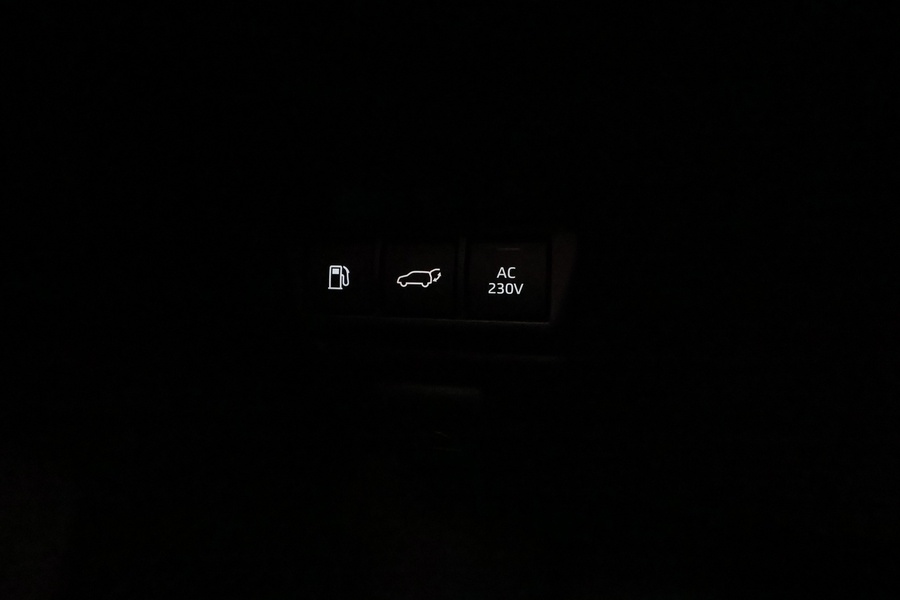 Toyota Prius Plug-in vaihtoauto