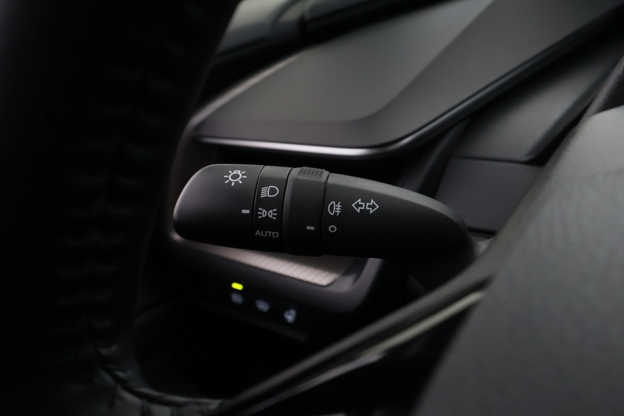 Toyota Prius Plug-in vaihtoauto