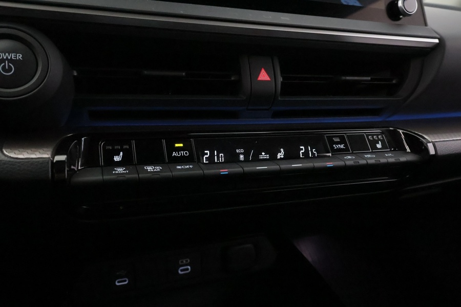 Toyota Prius Plug-in vaihtoauto