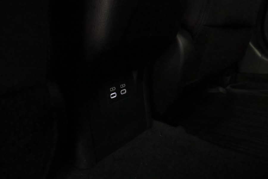 Toyota Prius Plug-in vaihtoauto