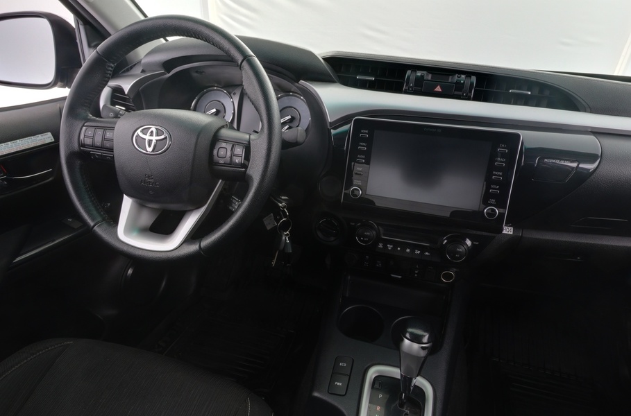 Toyota Hilux vaihtoauto