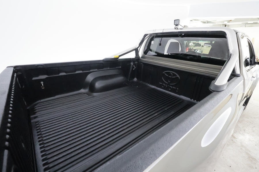 Toyota Hilux vaihtoauto