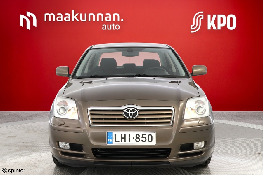 Toyota Avensis vaihtoauto