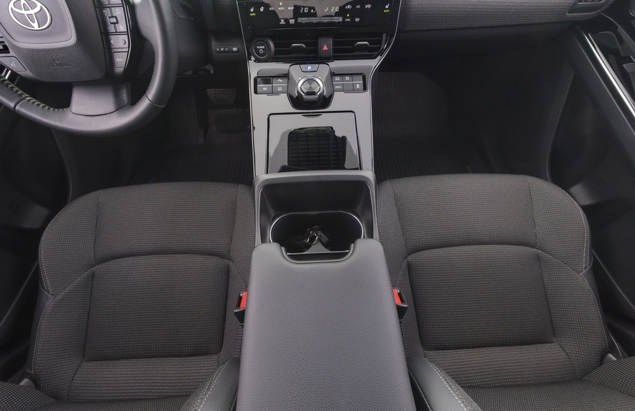 Toyota bZ4X vaihtoauto