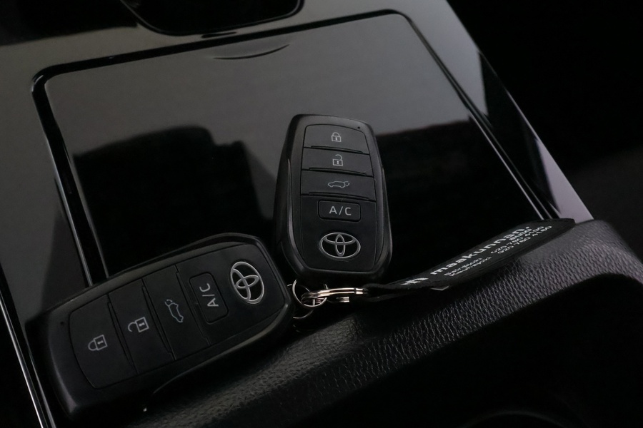 Toyota bZ4X vaihtoauto