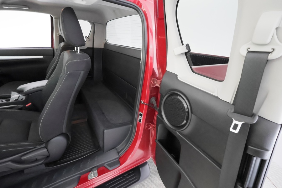 Toyota Hilux vaihtoauto