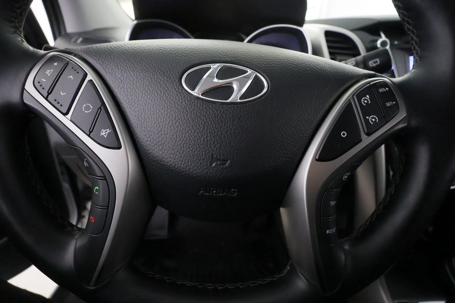 Hyundai i30 5d vaihtoauto