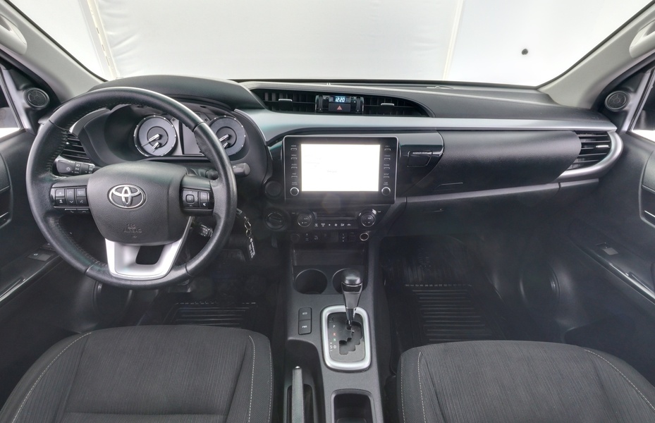 Toyota Hilux vaihtoauto