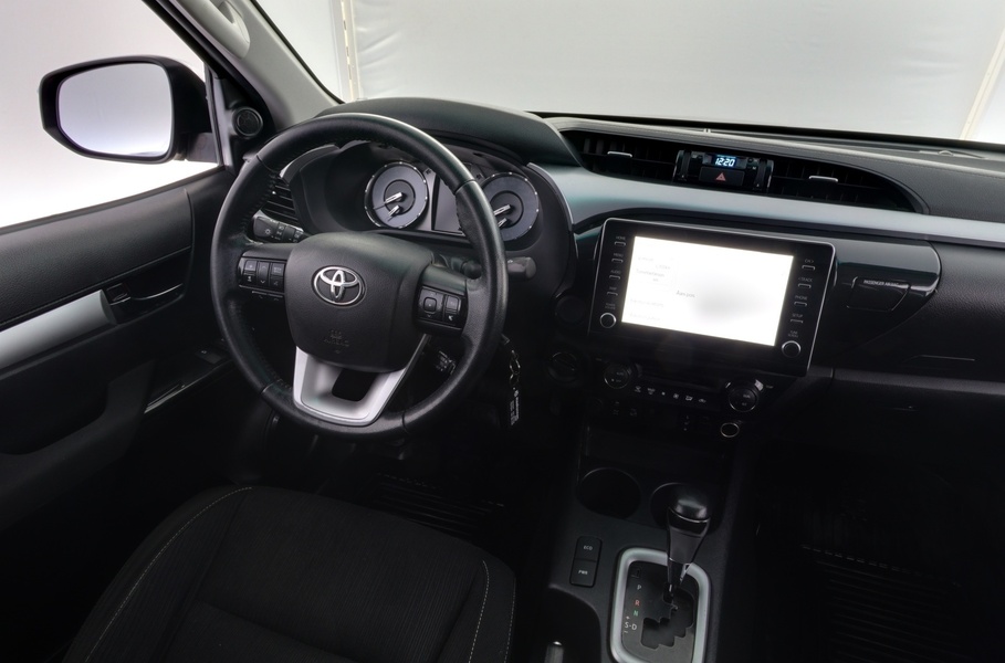 Toyota Hilux vaihtoauto