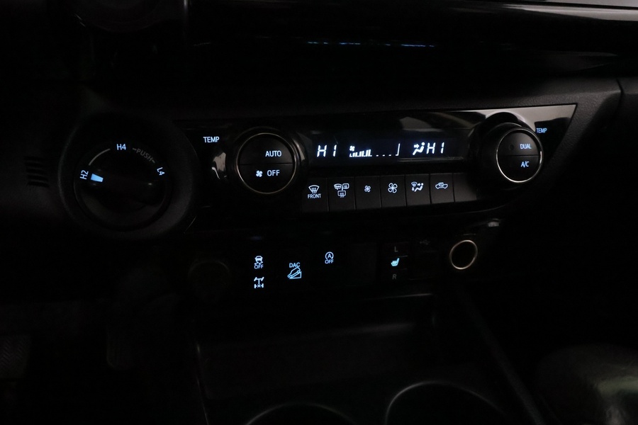 Toyota Hilux vaihtoauto