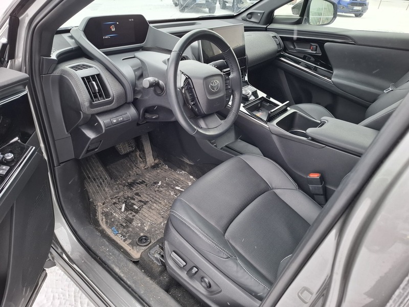 Toyota bZ4X vaihtoauto