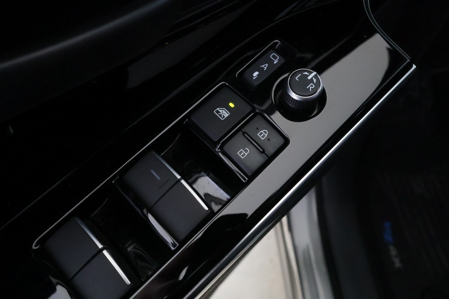 Toyota bZ4X vaihtoauto