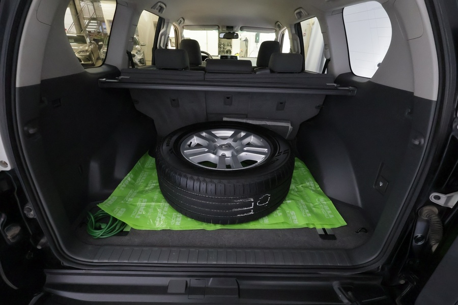 Toyota Land Cruiser vaihtoauto