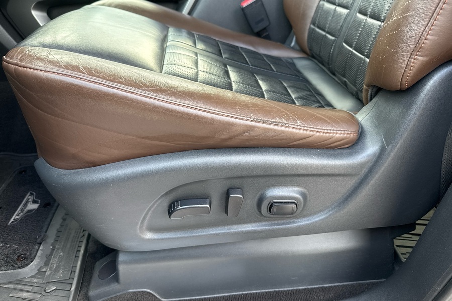 Nissan Titan vaihtoauto