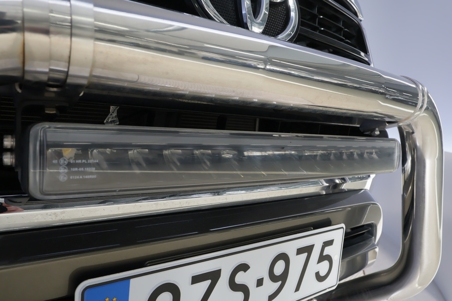 Toyota Hilux vaihtoauto