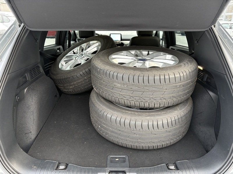 Ford Kuga vaihtoauto