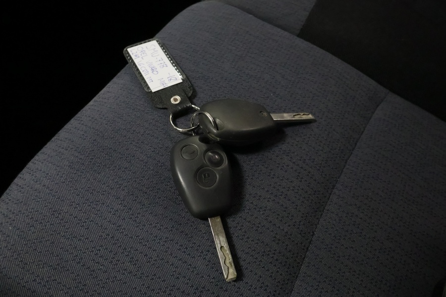 Opel Vivaro vaihtoauto