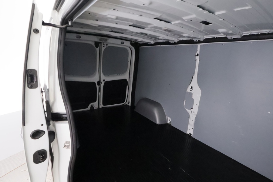 Nissan Primastar vaihtoauto