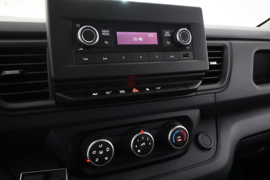 Nissan Primastar vaihtoauto