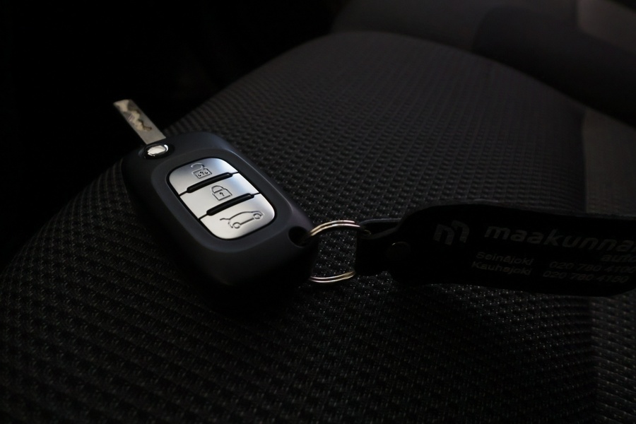 Nissan Primastar vaihtoauto