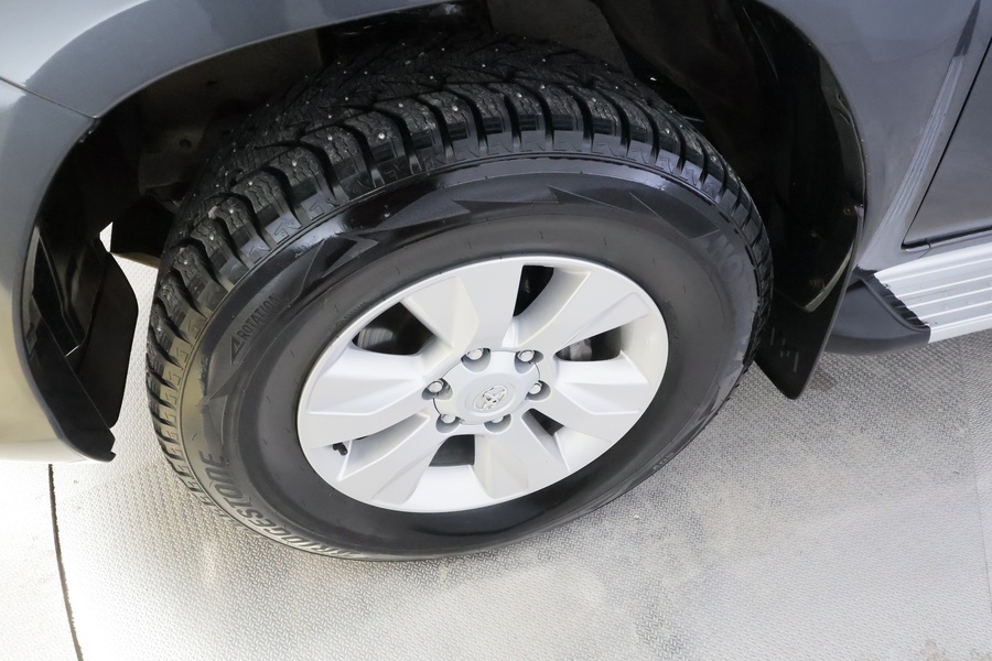 Toyota Hilux vaihtoauto