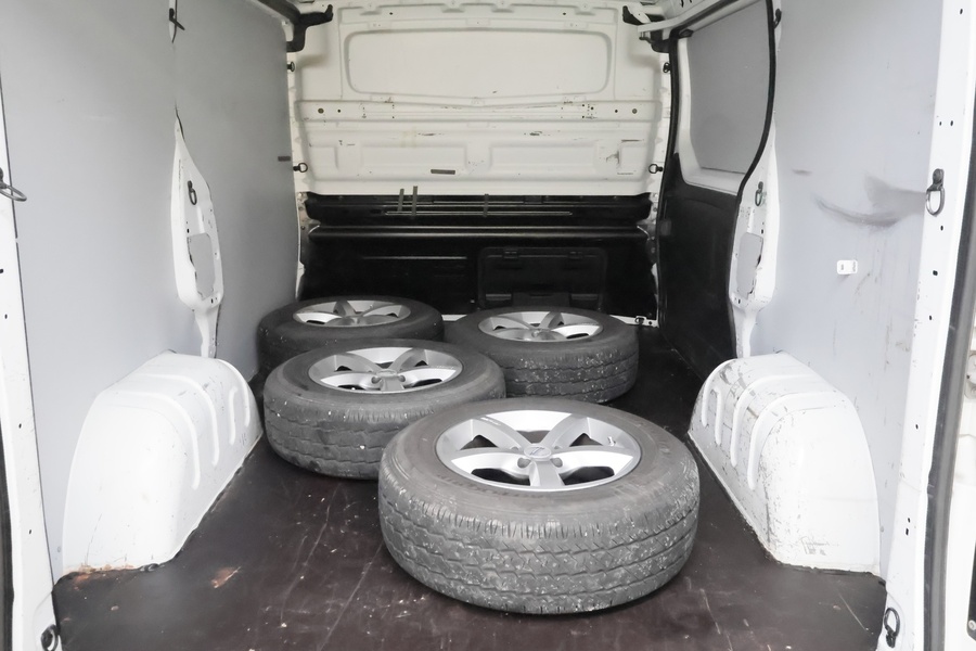 Nissan NV300 vaihtoauto