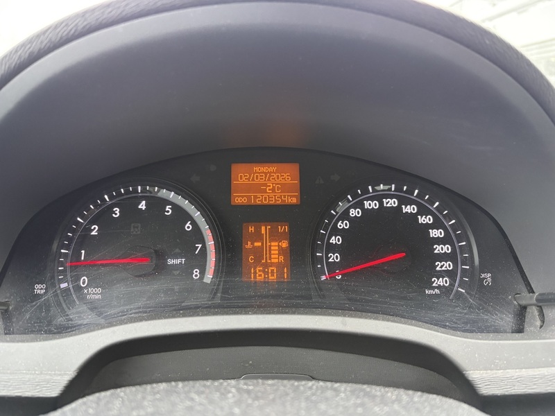 Toyota Avensis vaihtoauto