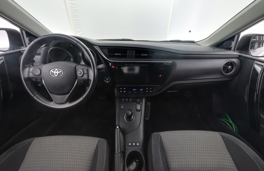 Toyota Auris vaihtoauto