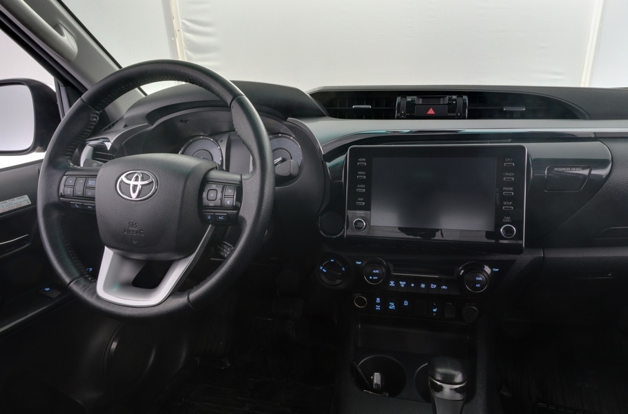 Toyota Hilux vaihtoauto